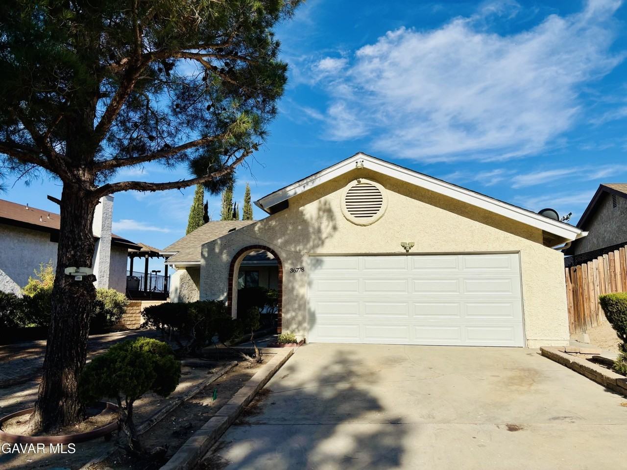 36778 Spanish Broom Dr - Photo 2 of 20