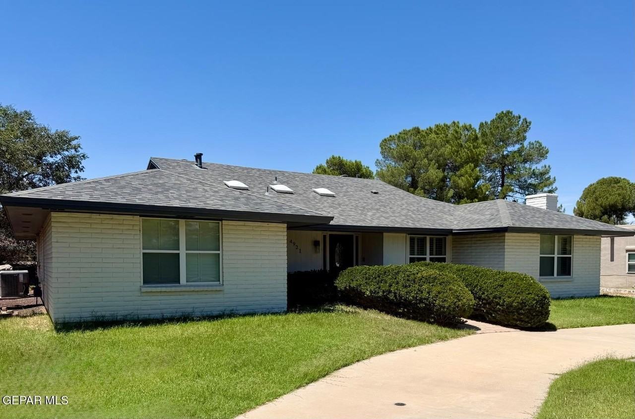 4921 Vista Grande Cir - Photo 2 of 35