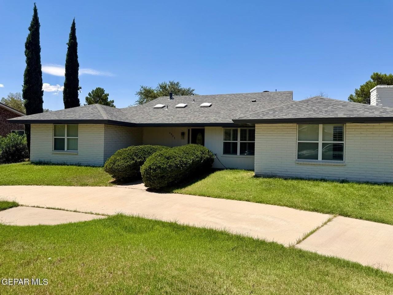 4921 Vista Grande Cir - Photo 3 of 35