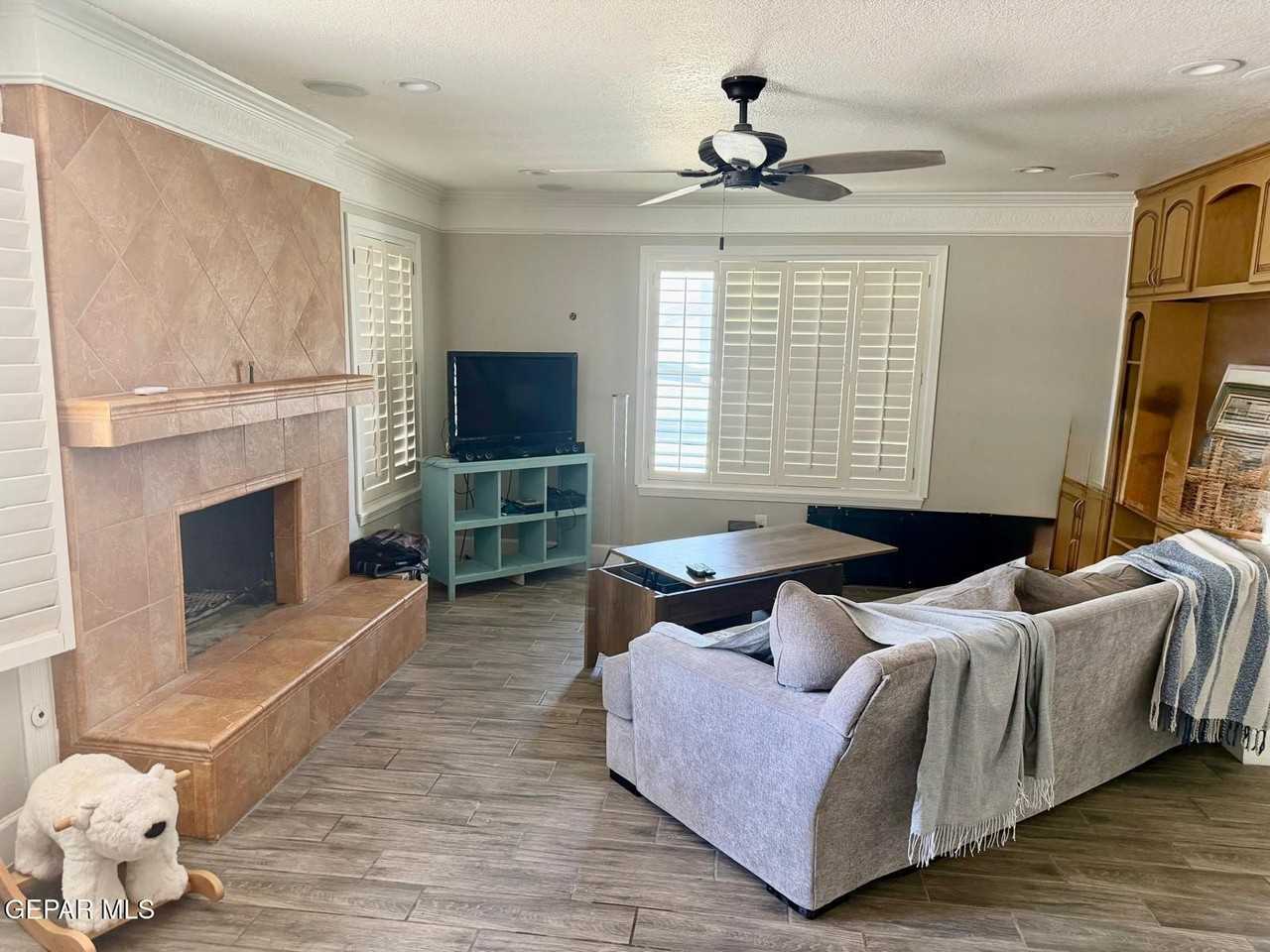 4921 Vista Grande Cir - Photo 6 of 35
