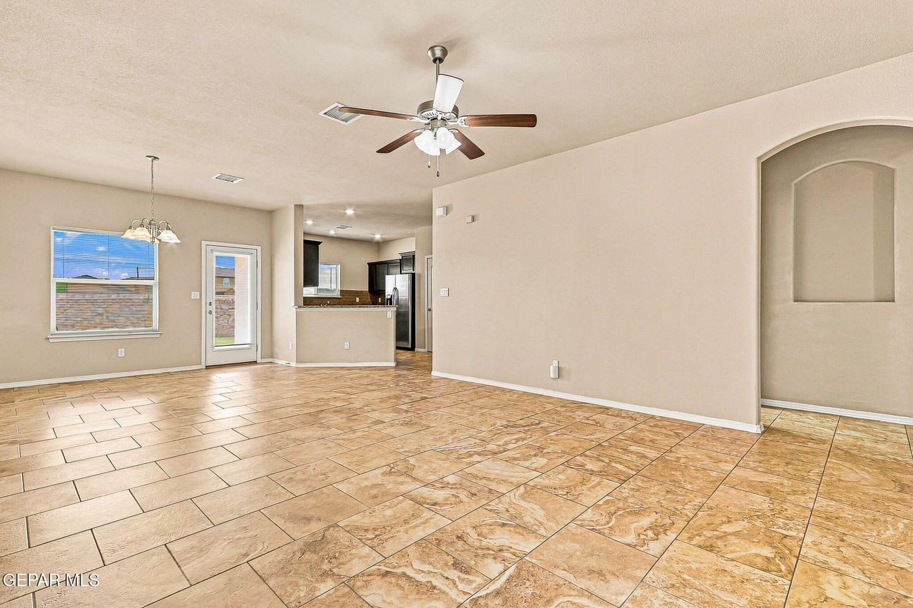 7409 Dewberry Dr - Photo 5 of 45