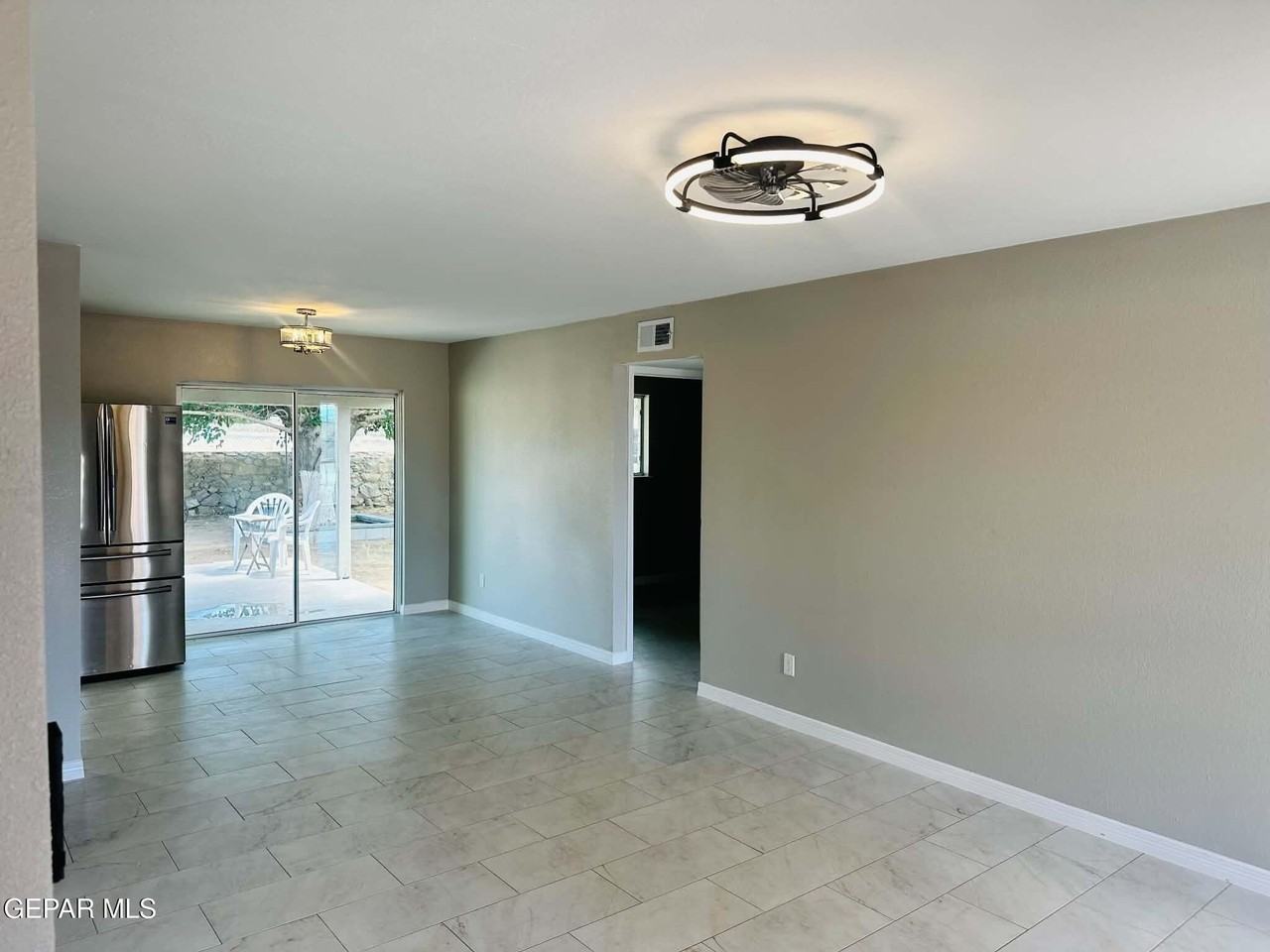 11733 Lorri Dr - Photo 5 of 17