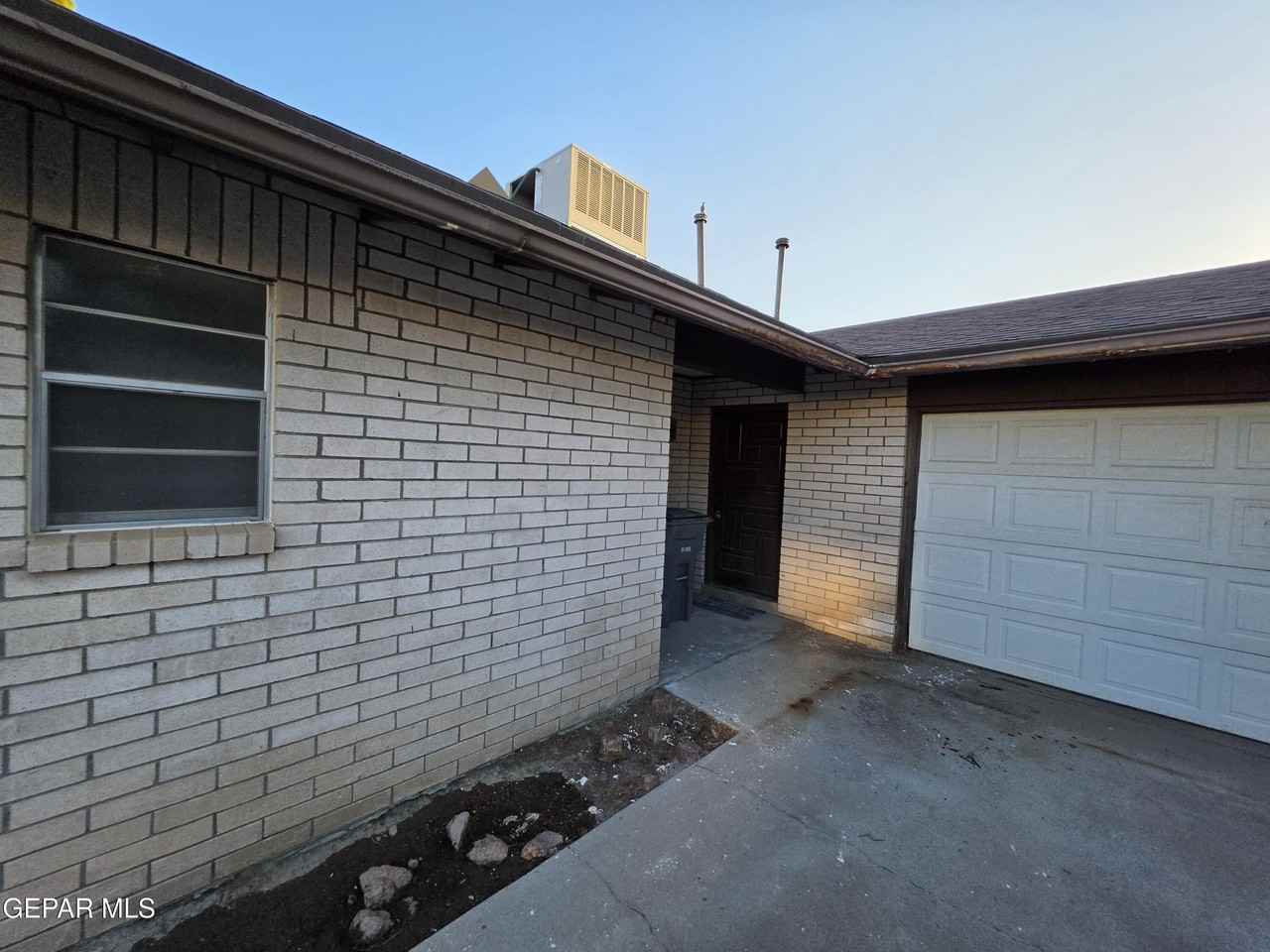 217 Palmary Dr - Photo 3 of 13