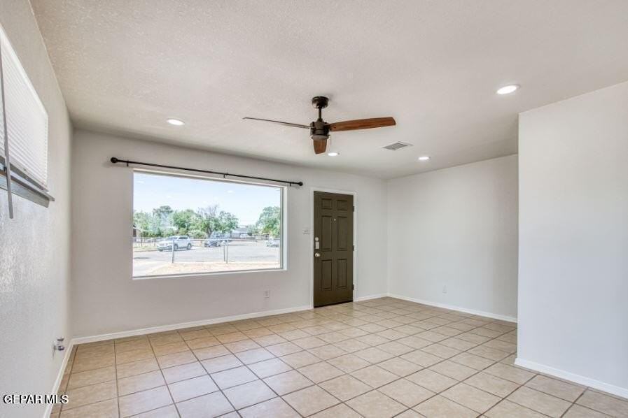 5700 Edinburg Dr - Photo 6 of 12