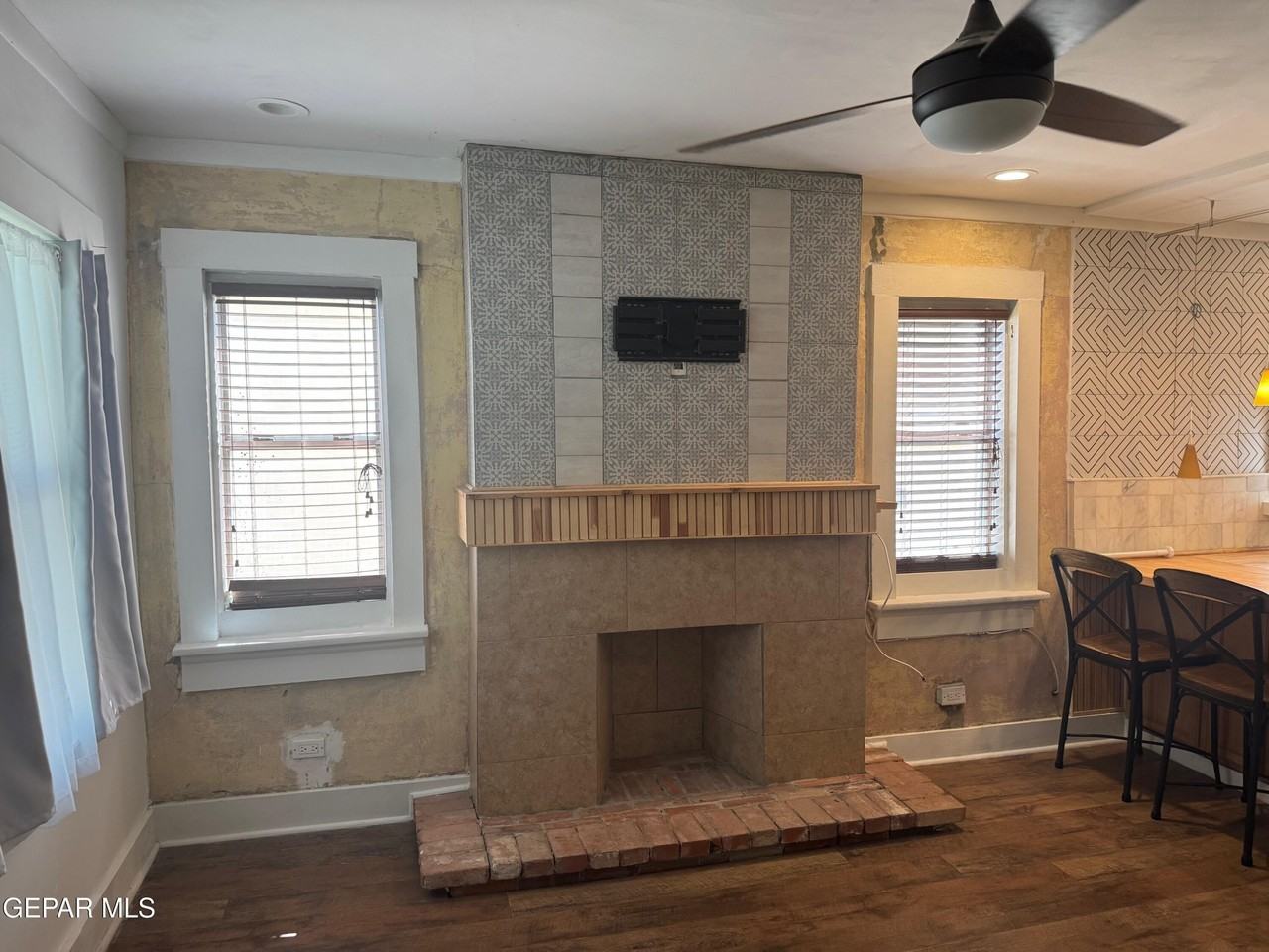 615 N Cebada St - Photo 4 of 30