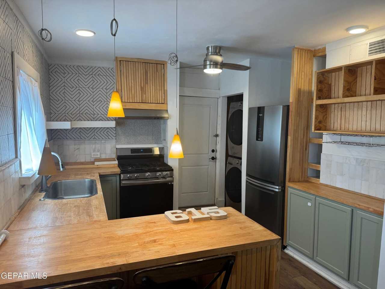 615 N Cebada St - Photo 7 of 30