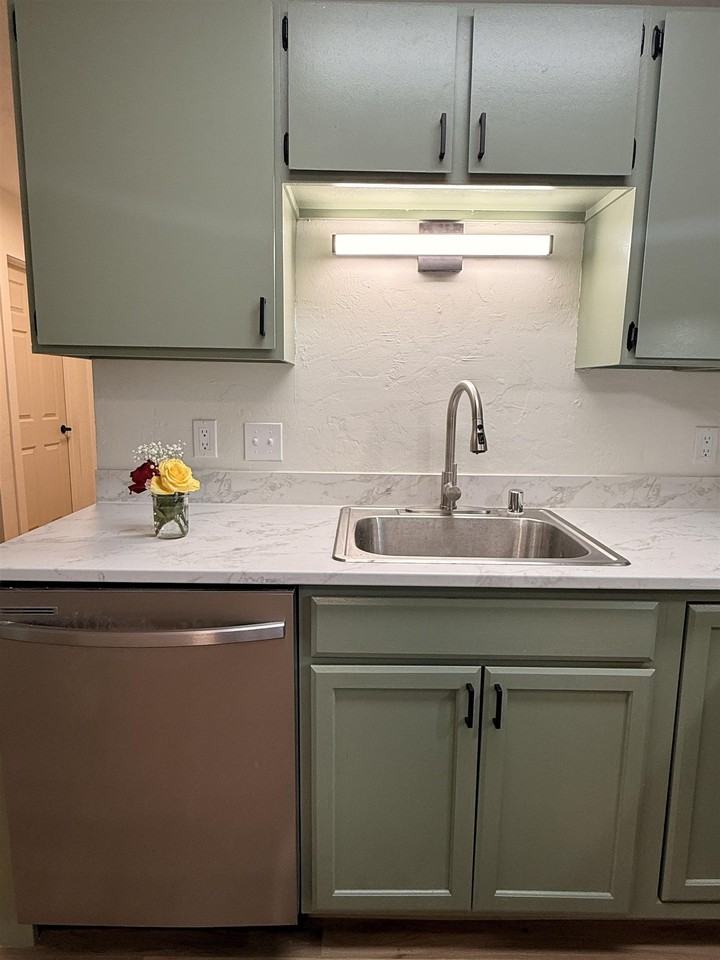 2618 Turner St - Photo 4 of 19