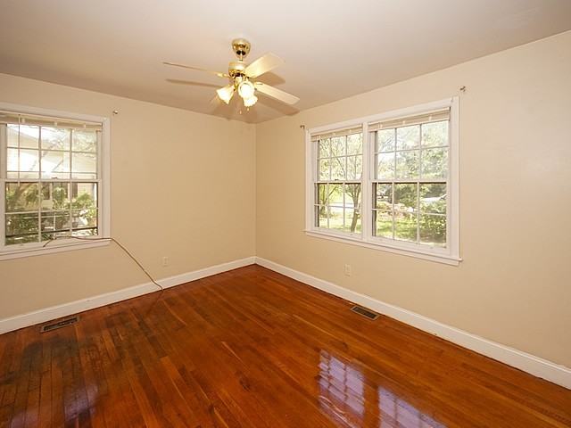 939 Dill Ave - Photo 5 of 20