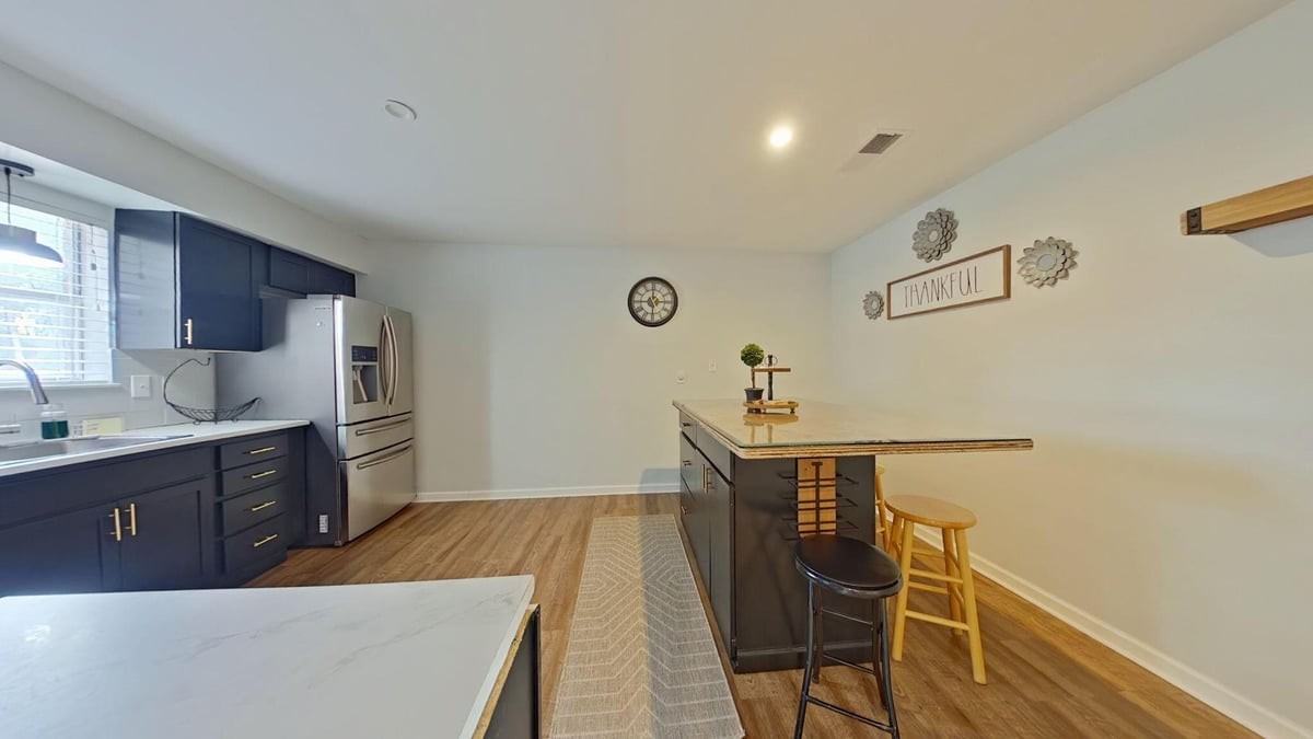 3083 Skyline Dr - Photo 5 of 16