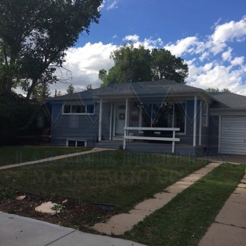 1517 Ord St - Photo 2 of 15