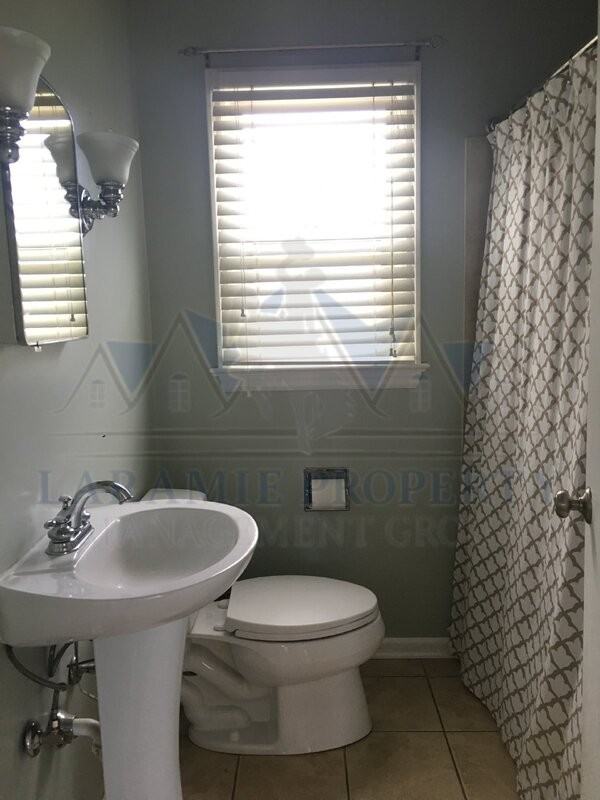 1517 Ord St - Photo 5 of 15