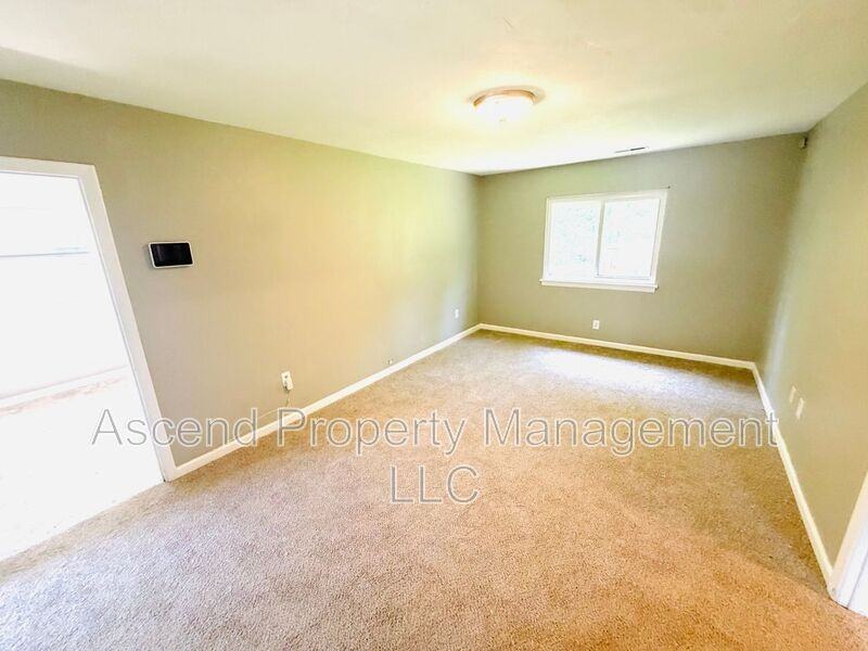 717 Caruthers Rd - Photo 4 of 9