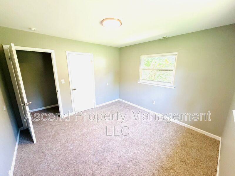 717 Caruthers Rd - Photo 7 of 9