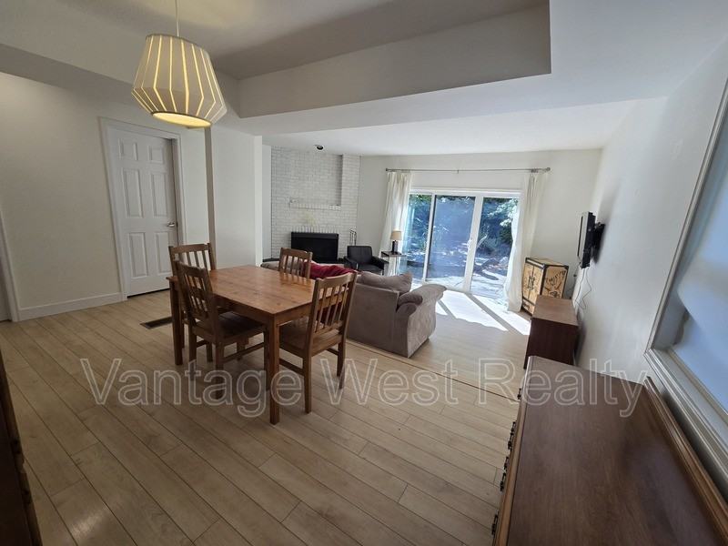 2125 Burtch Rd - Photo 7 of 36