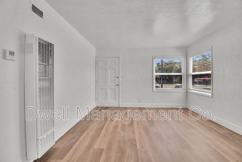 4913 Guava Ave #A - Photo 5 of 15