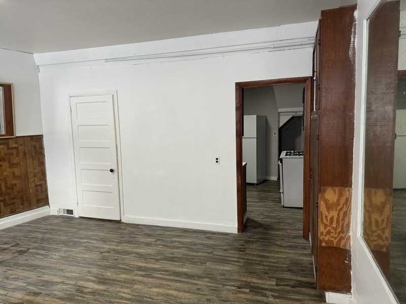 6 E Church St - Photo 3 of 10