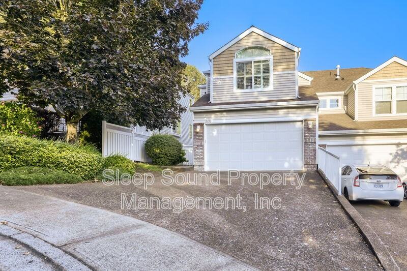15870 Sw Peachtree Dr - Photo 2 of 30