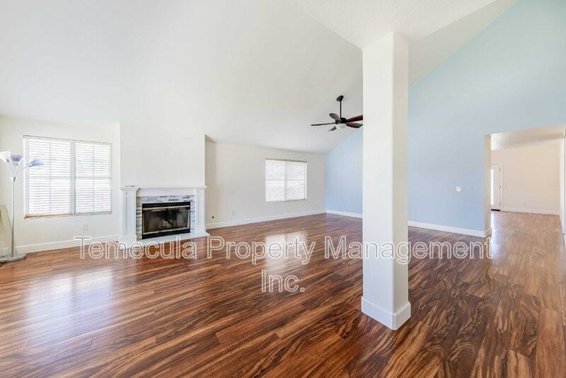 24392 Ridgewood Dr - Photo 2 of 18