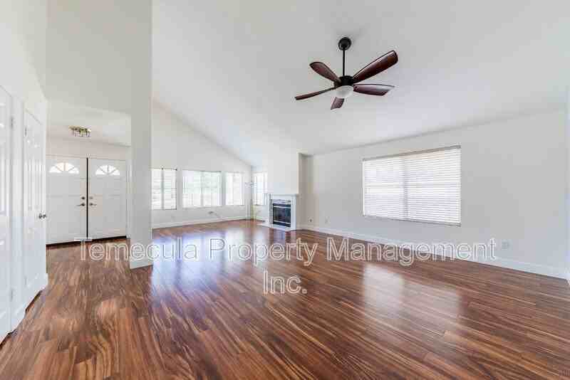 24392 Ridgewood Dr - Photo 3 of 18