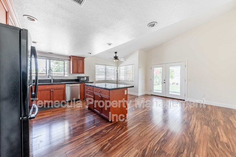 24392 Ridgewood Dr - Photo 4 of 18
