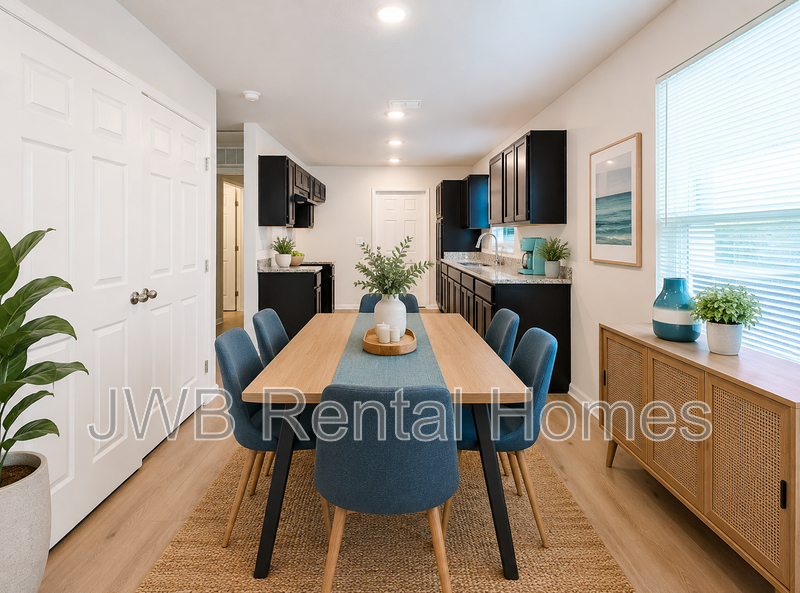 2123 Moncrief Rd - Photo 5 of 14