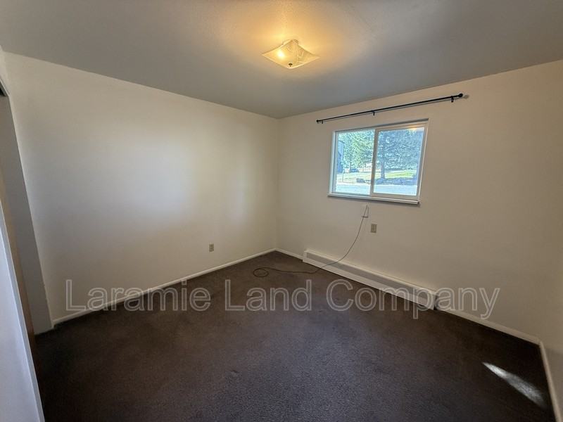 1158 N 17th St - Photo 4 of 6