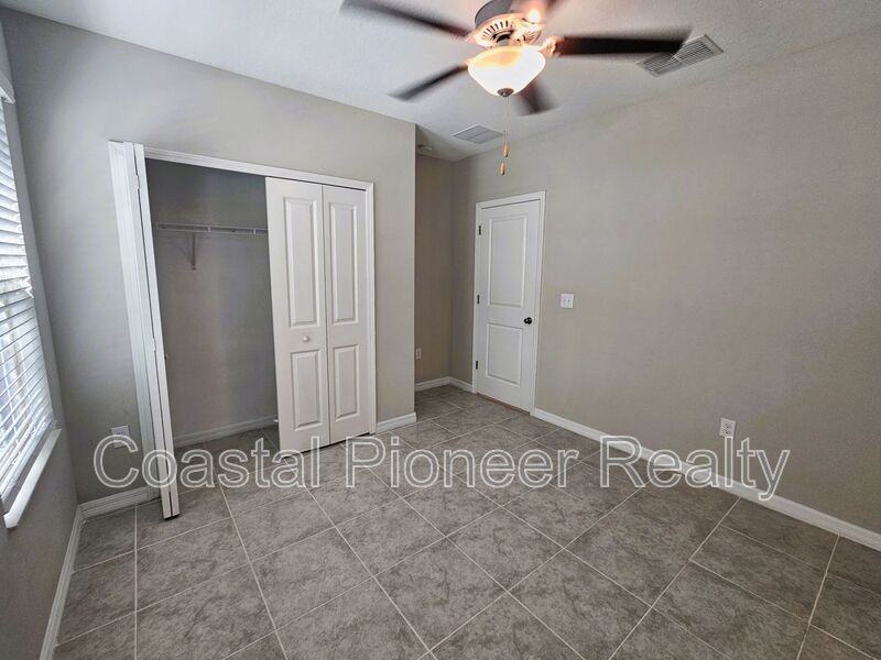 6822 King Creek Dr - Photo 5 of 50