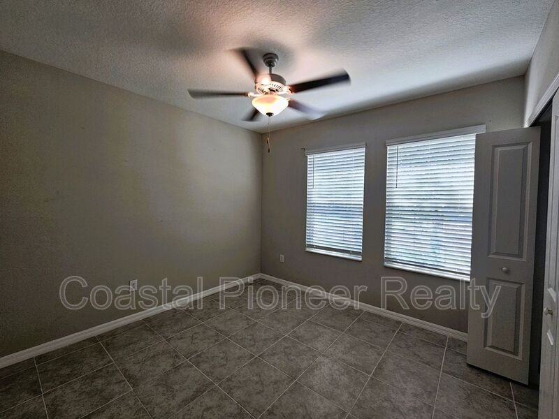 6822 King Creek Dr - Photo 6 of 50