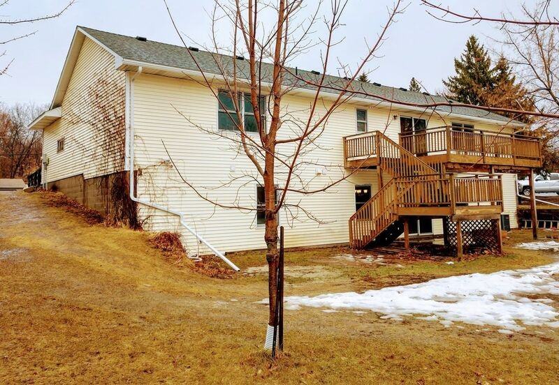 5065 Main Ave Ne - Photo 5 of 24