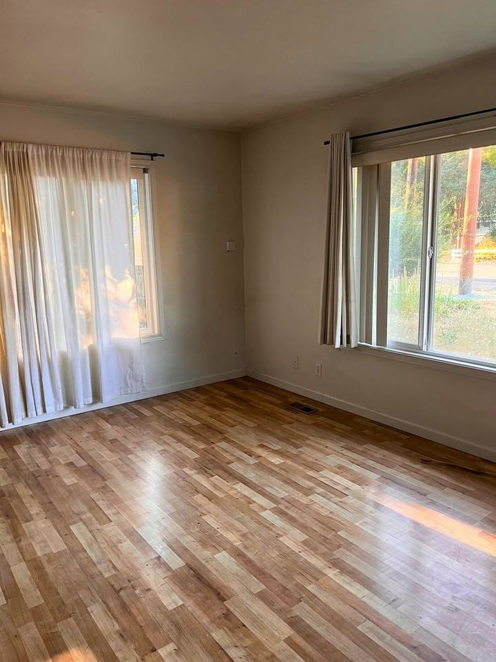 5875 Foothill Blvd - Photo 2 of 6