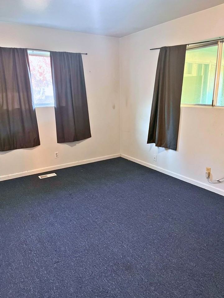 5875 Foothill Blvd - Photo 5 of 6