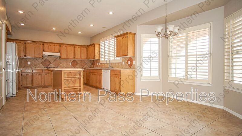 6325 Franklin Ridge Dr - Photo 6 of 33