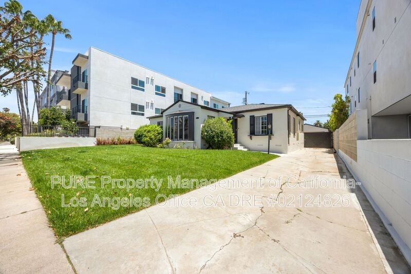 1534 S Hayworth Ave - Photo 3 of 31