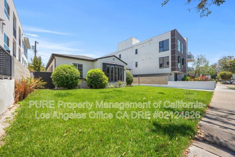 1534 S Hayworth Ave - Photo 4 of 31