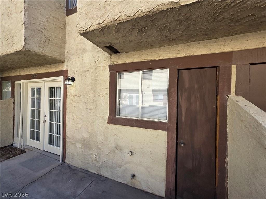 5049 Spencer St #D - Photo 6 of 50