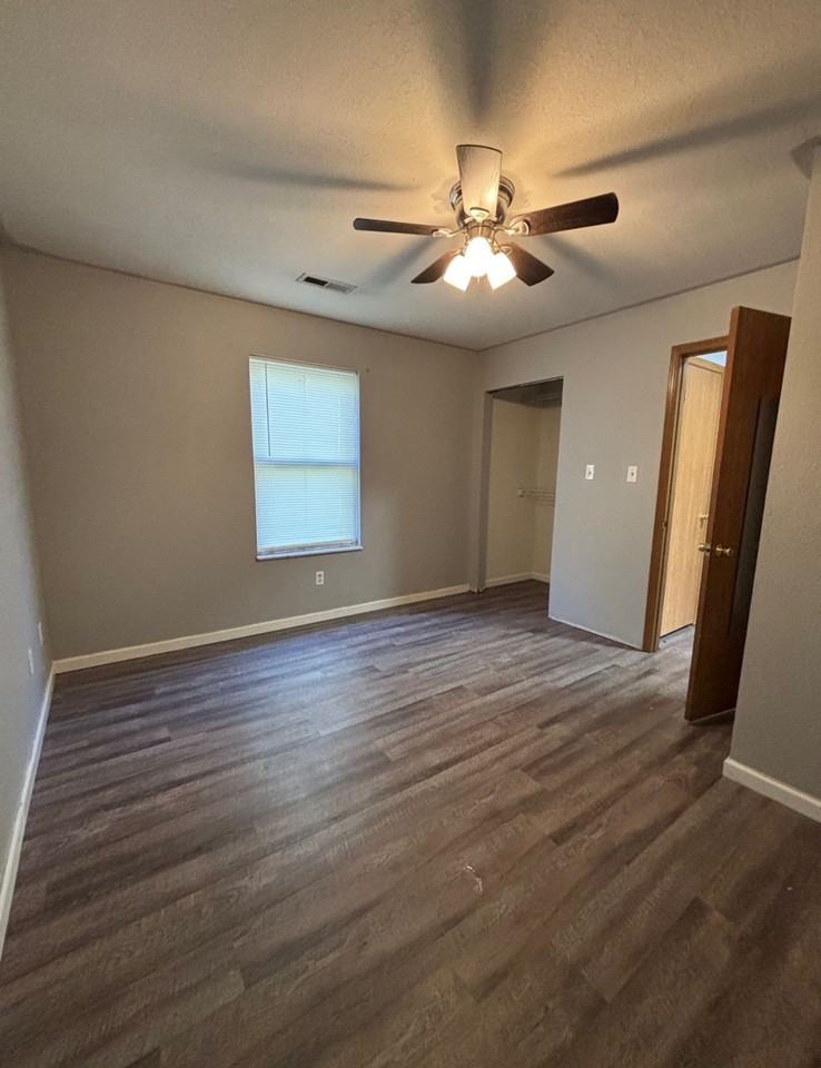 2 Bedroom Apartment - Photo 3 of 7