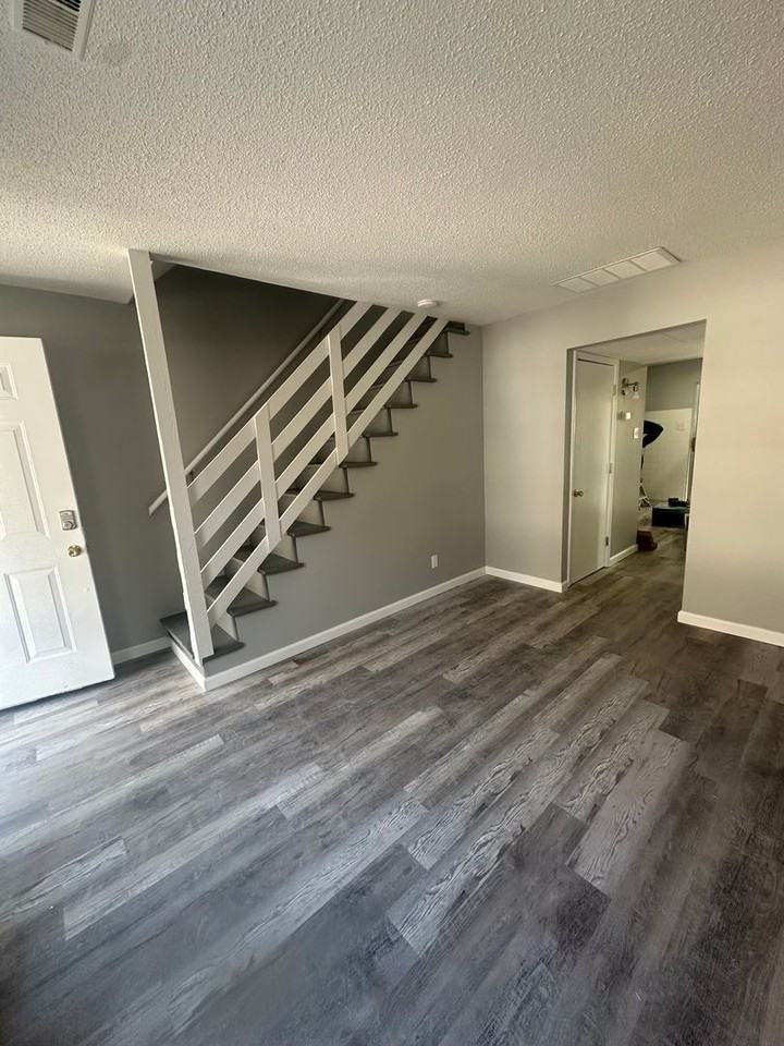 4701 S Pointe Dr - Photo 4 of 8