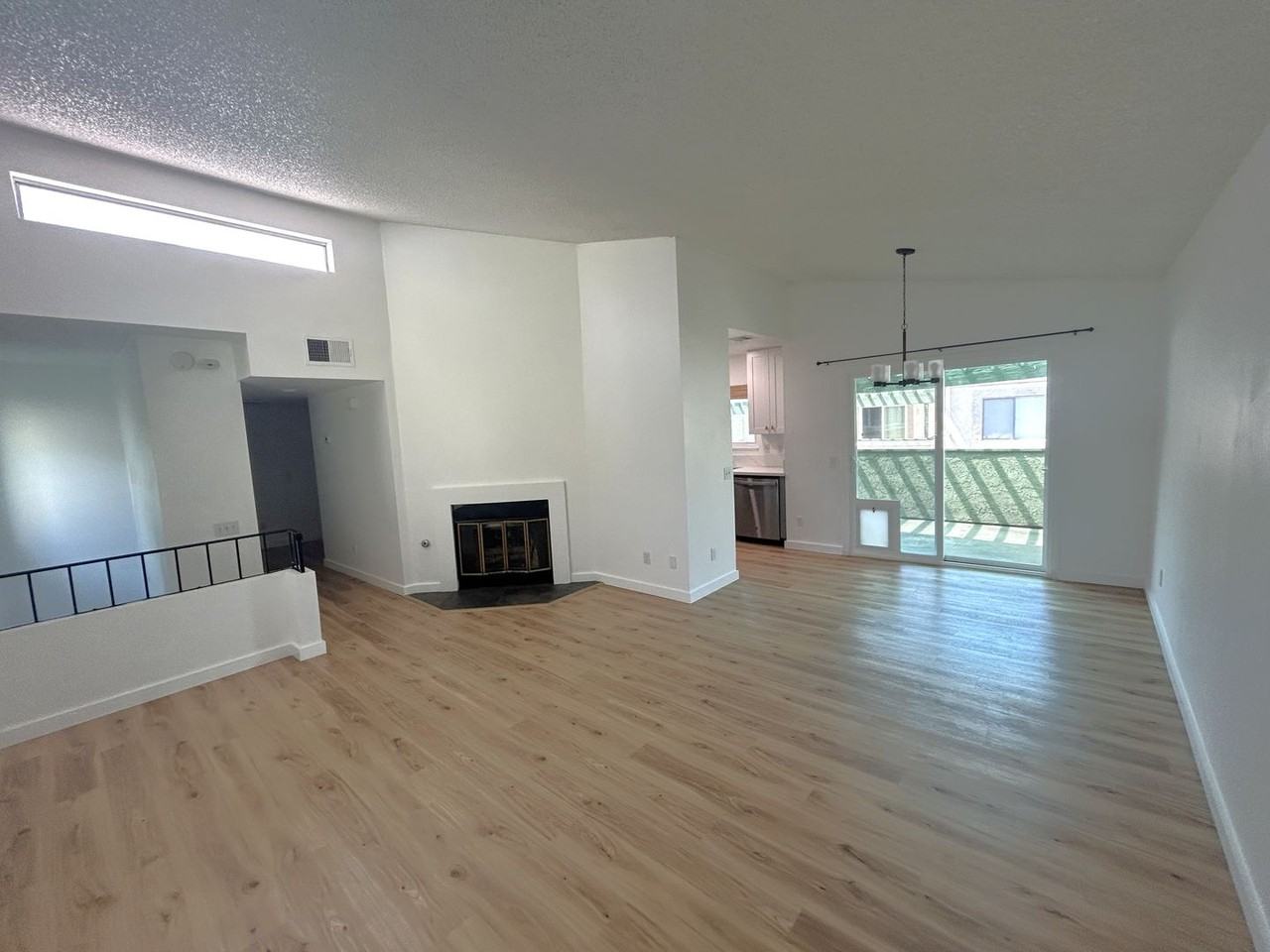 8325 Spring Desert Pl #F - Photo 6 of 23