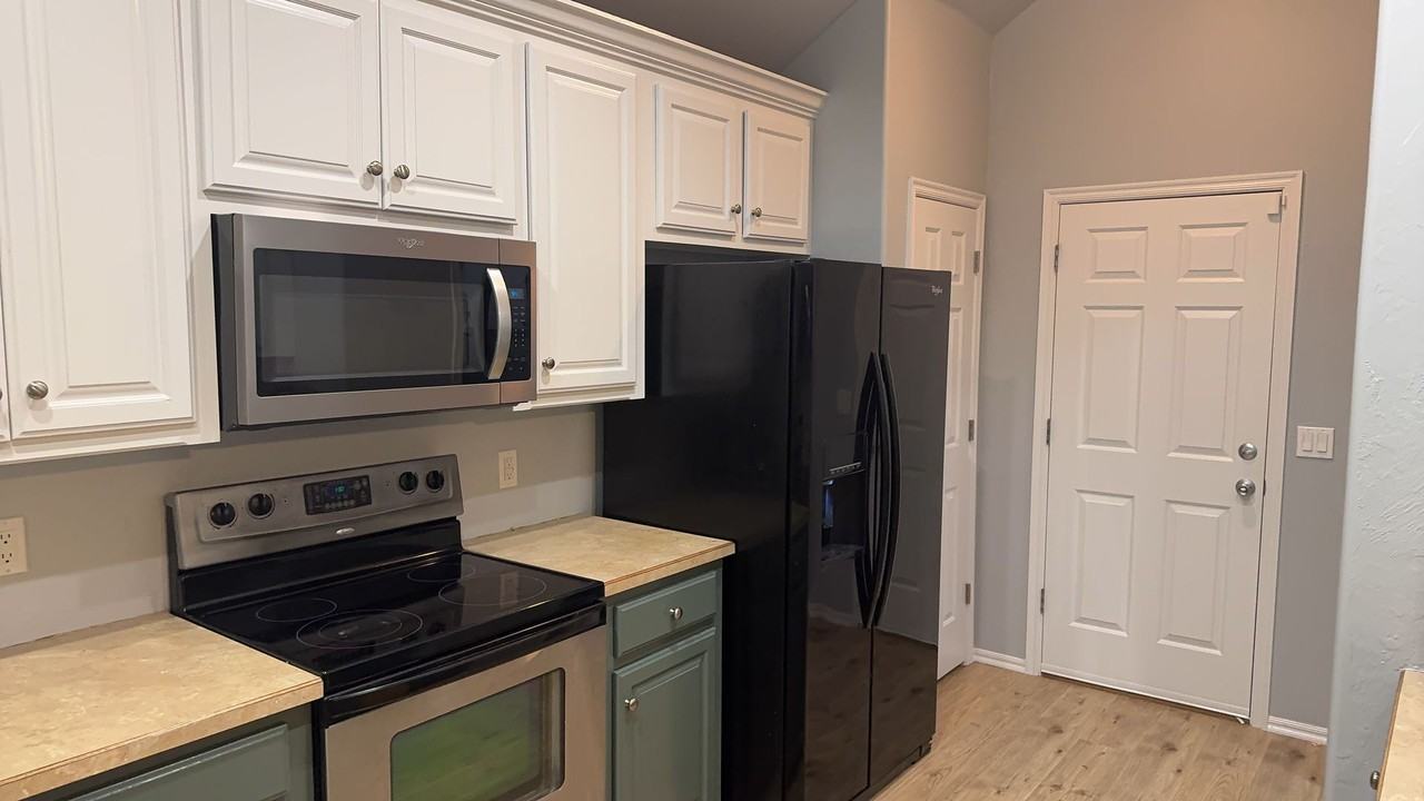 856 Shady Creek Ln - Photo 6 of 19
