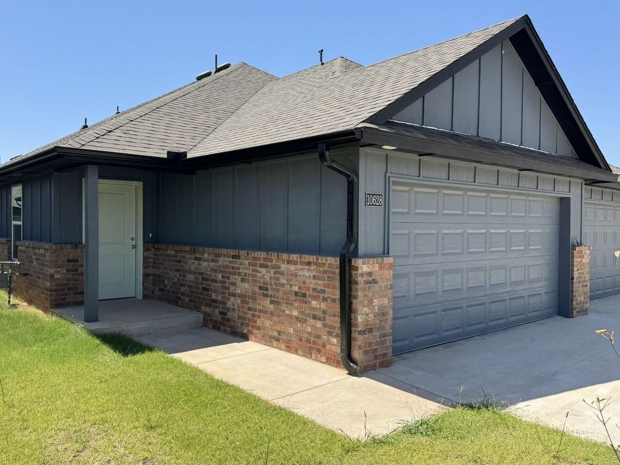 10628 Sw 16th St - Photo 2 of 18
