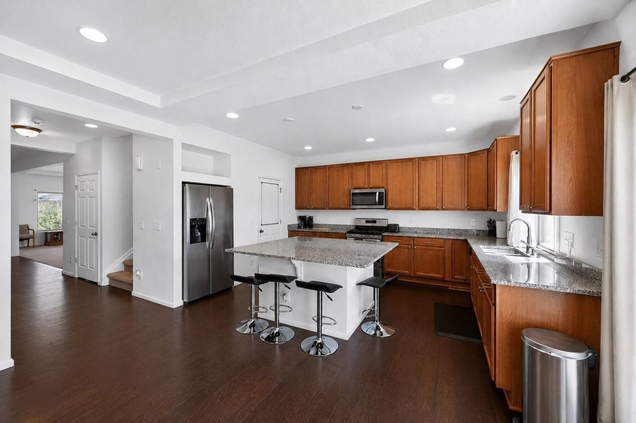17908 E 52nd Ave - Photo 2 of 26