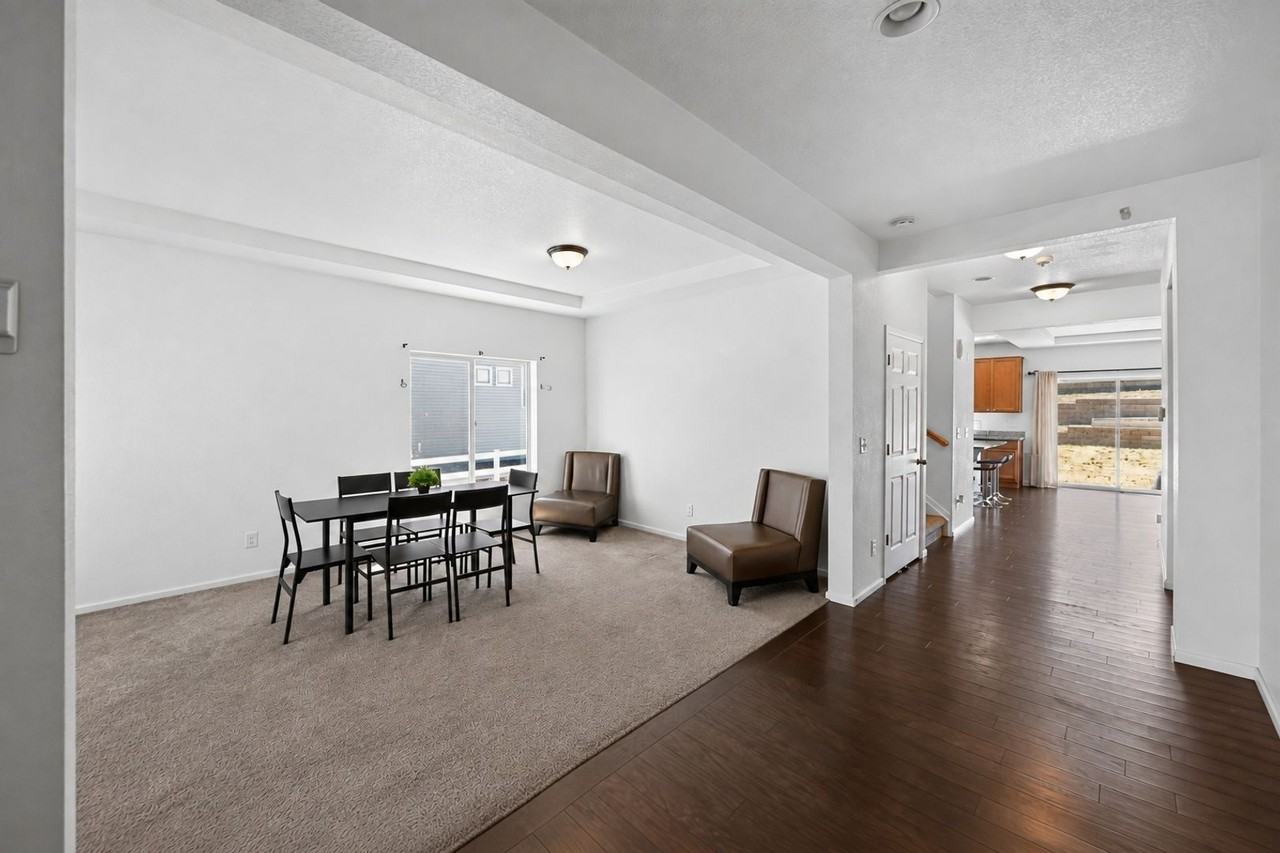 17908 E 52nd Ave - Photo 6 of 26