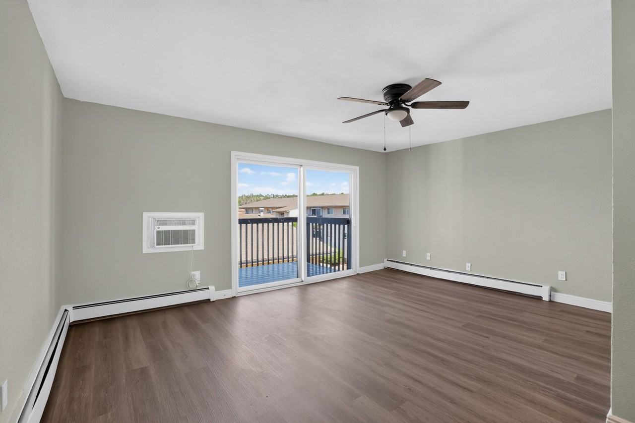 5030 Camino Ct - Photo 4 of 25
