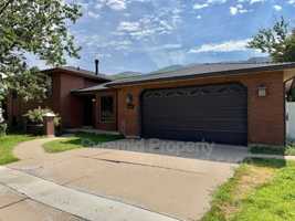 featured image of 3230 Ne