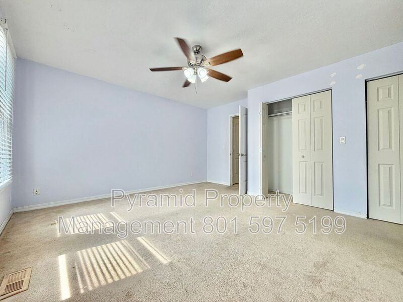3230 Ne - Photo 5 of 25