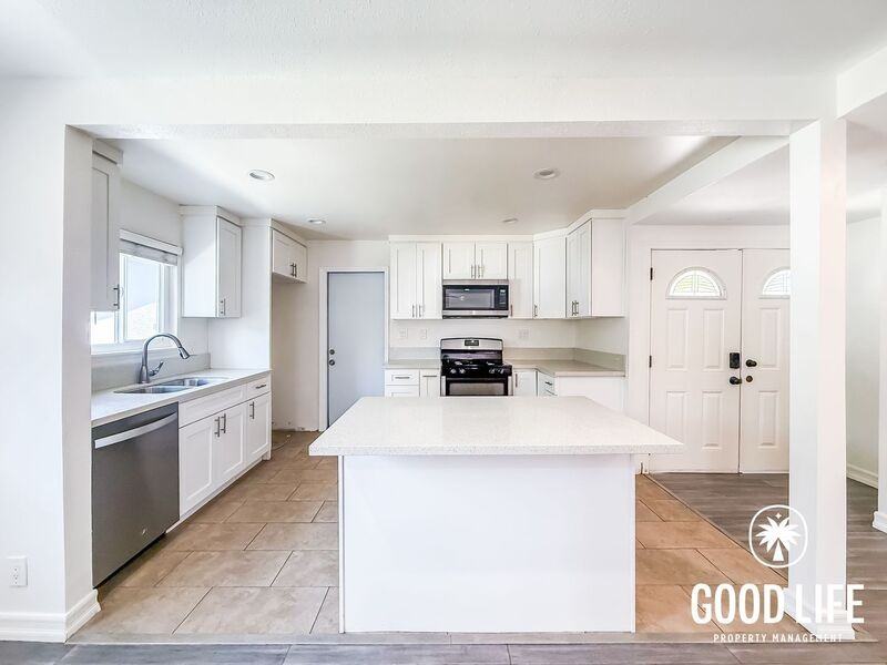 16691 Newland St - Photo 3 of 26