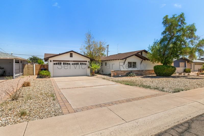 2537 N 65th St - Photo 2 of 24