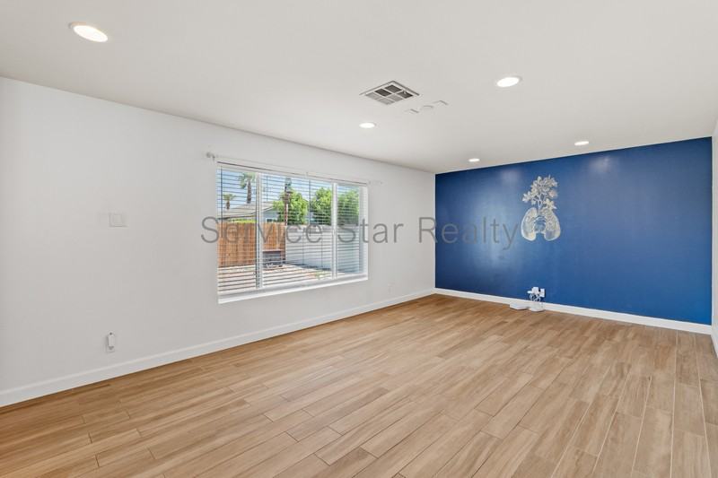 2537 N 65th St - Photo 5 of 24