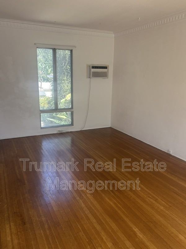 3731 Los Feliz Blvd #1-4 - Photo 6 of 11