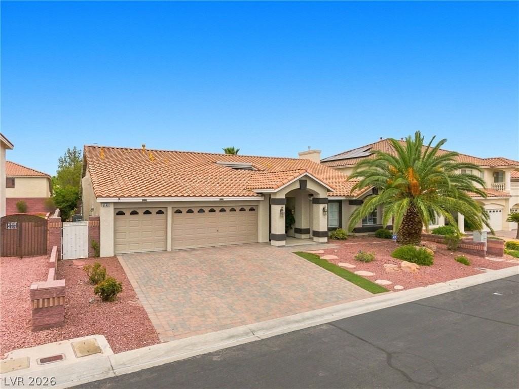 6540 Gossamer Fog Ave - Photo 2 of 45